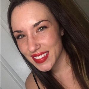 Meet your Posher, Candace